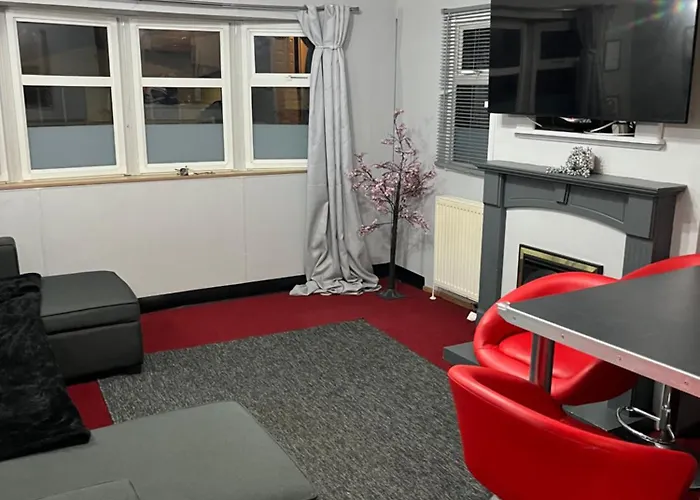 Cosy Caravan Near The Beach