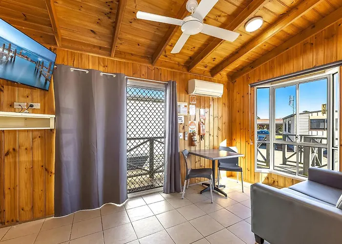 Heatherbrae Holiday Village
