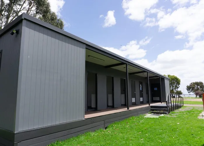 Lake Colac Holiday Park