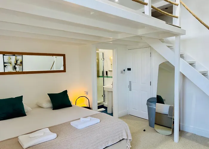 Reef Lodge