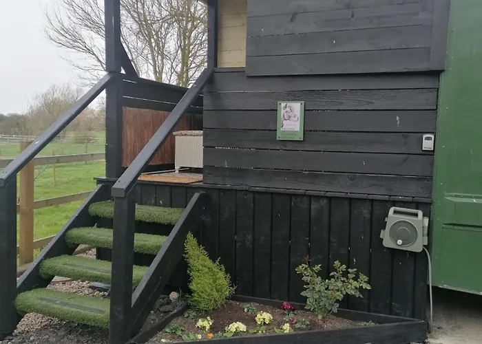 Theddlethorpe Horsebox Glamping
