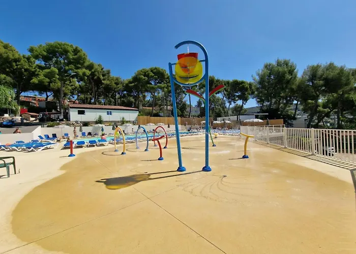 Camping De Ceyreste - Maeva