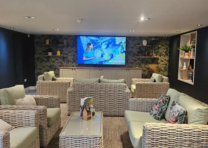 New Forest 2-Bed Premium Holiday Home, Hoburne Bashley Holiday Park,New Milton, Park Leisure Pass At An Additonal Cost