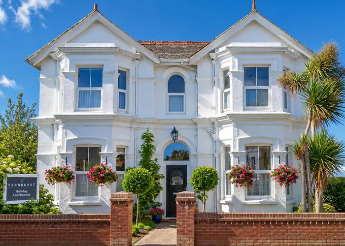 Fernhurst Holiday Apartments