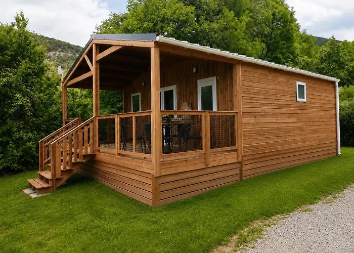 Villages De Chalets Et Camping La Pierre De L'Aigle