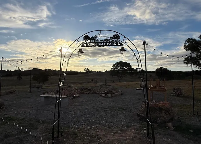 Peaceful Farm Retreat - Luxury Cabins In Goulburn