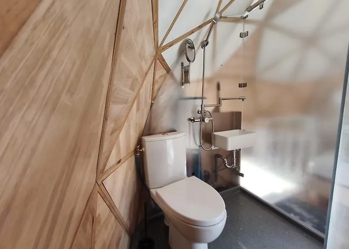 Camping Insolite Le Haut Village