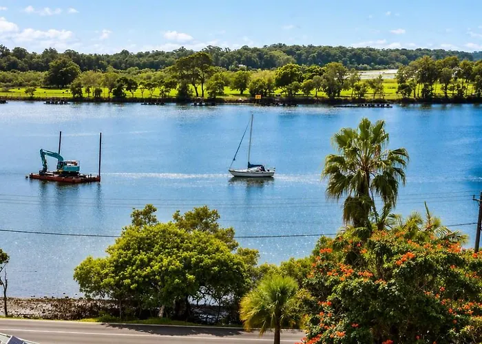 Luxury Caravan On Hastings River