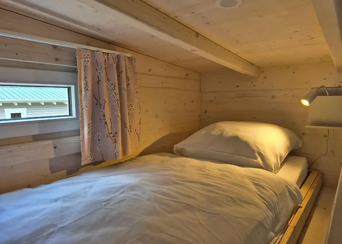 Lodge Mandelbluete