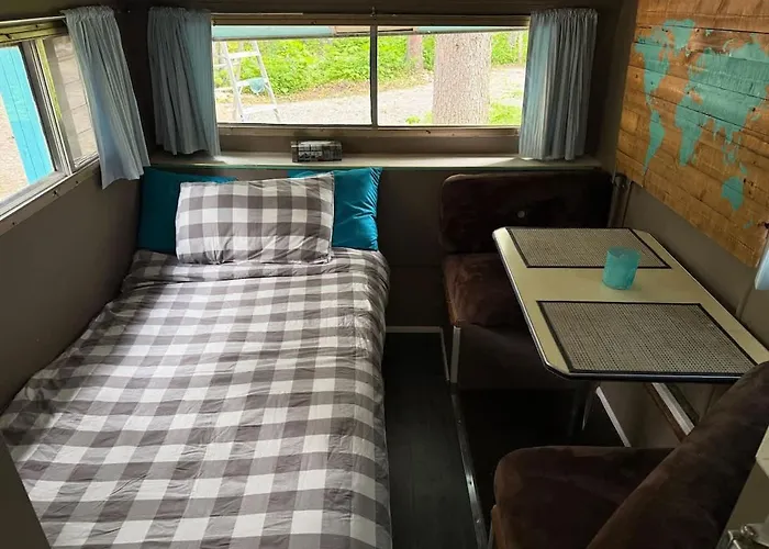 Cozy Vintage Camper, The Tealy Wheely