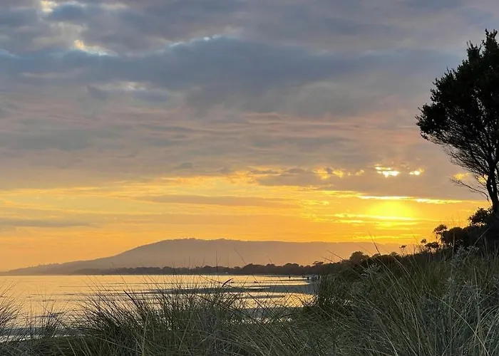 Australian Retro Beach Stay