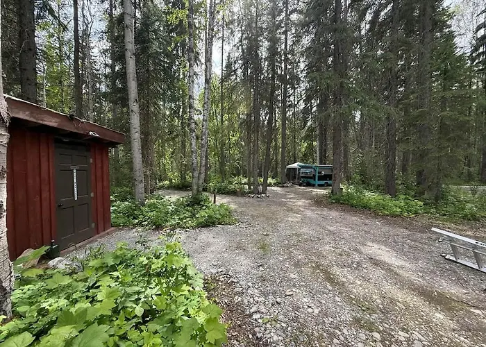 Cozy Vintage Camper, The Tealy Wheely