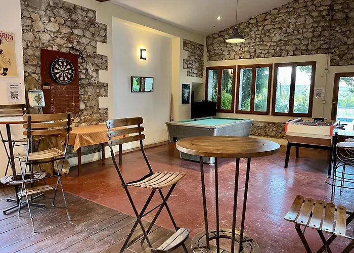 Zecamping 3 Pet Friendly Et Piscine Avec Acces Direct A Un Lac