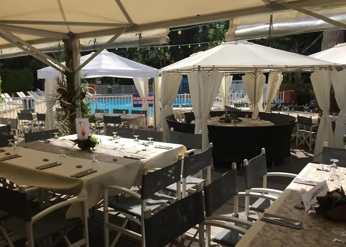 Camping 4 Etoiles - Piscine - Ccbfibg