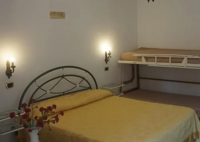 "Villaggio Camping Pompei" Bungalow & Camere
