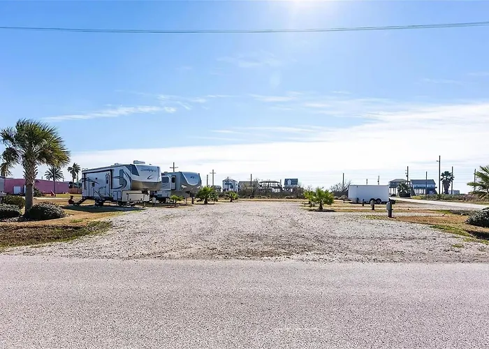 Rollover Bay Rv Spot #5 - Pull-Through 50/30 Amp