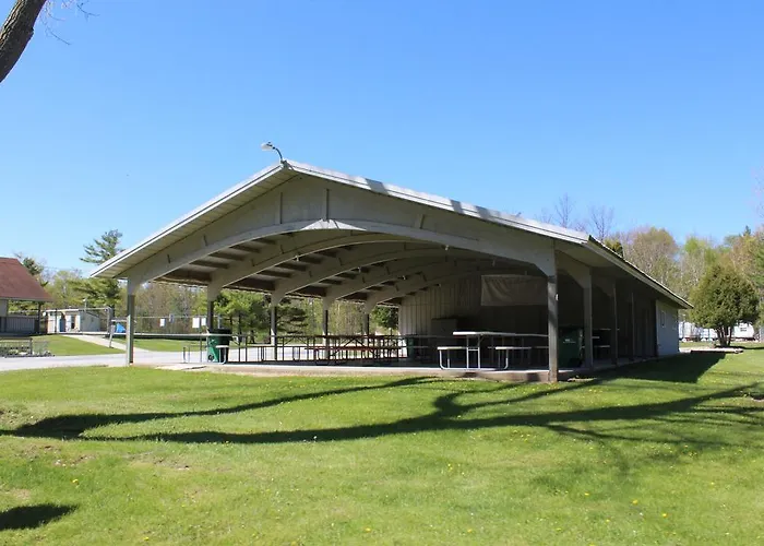 Tranquil Timbers Yurt 3 Hotel Sturgeon Bay
