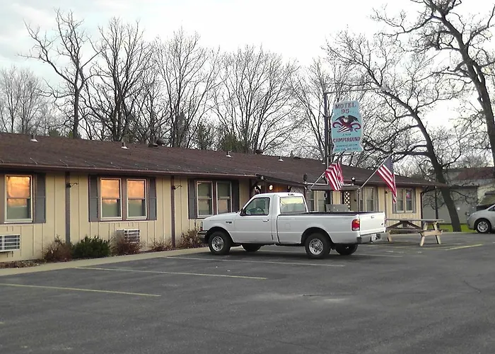Motel 95 & Campground Hixton