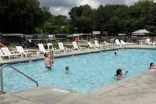 Blackhawk Camping Resort Janesville