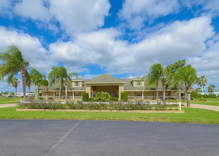 Rainbow Resort Frostproof