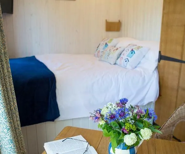 Goldenvalley Shepherd'S Hut